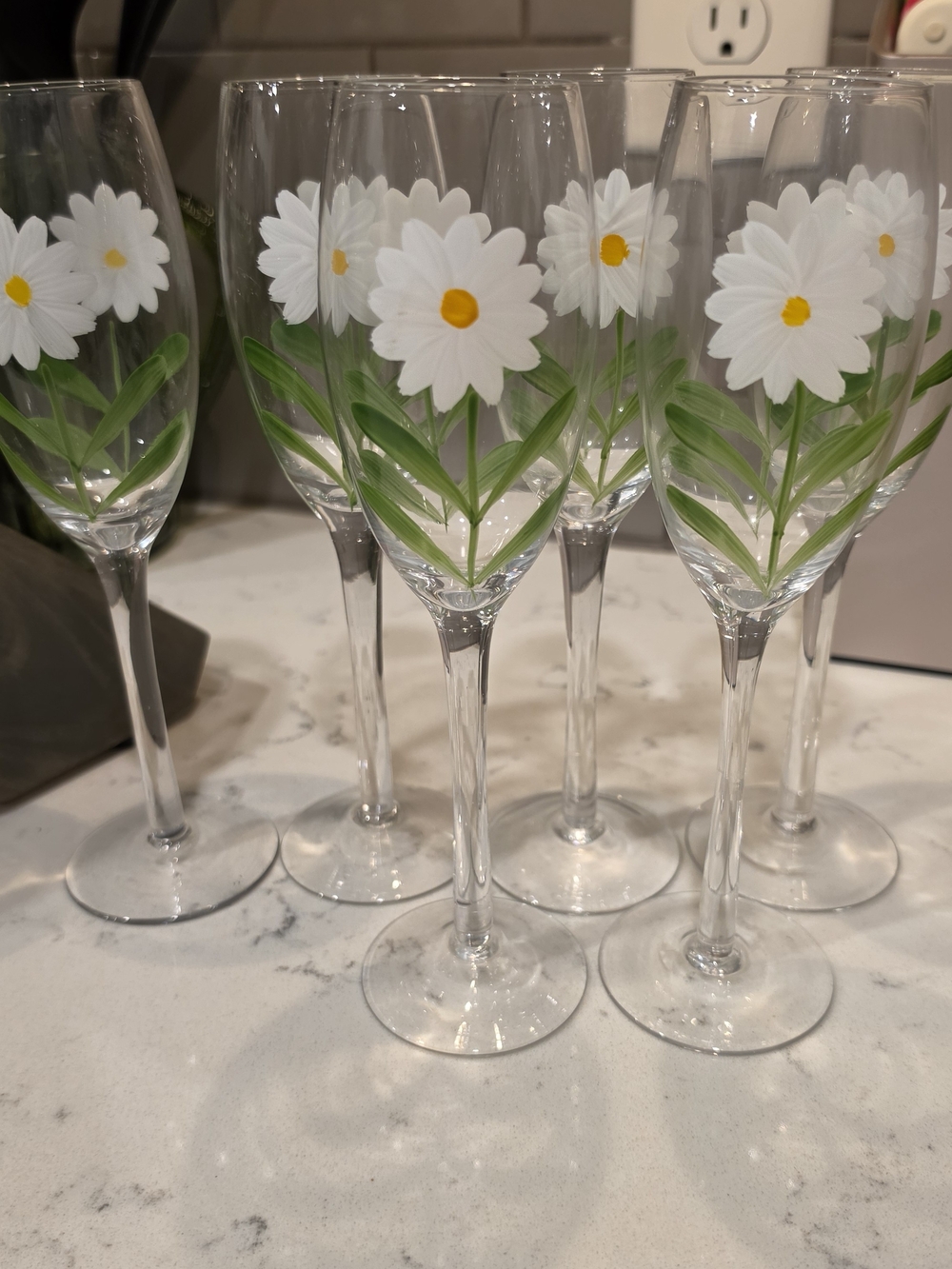 Hand-Painted Daisy Champagne Flutes - Set of 6